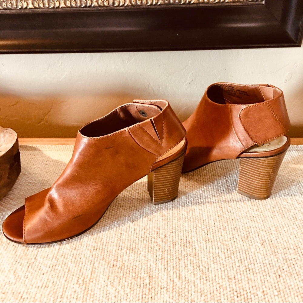 Coconuts by Matisse saddle brown open toe heels shoes mules pumps 9